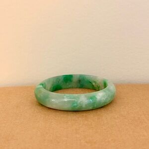 Elegant Green Jade Bangle